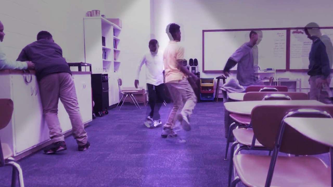 Niggas dancing 😂😂😂😂😂