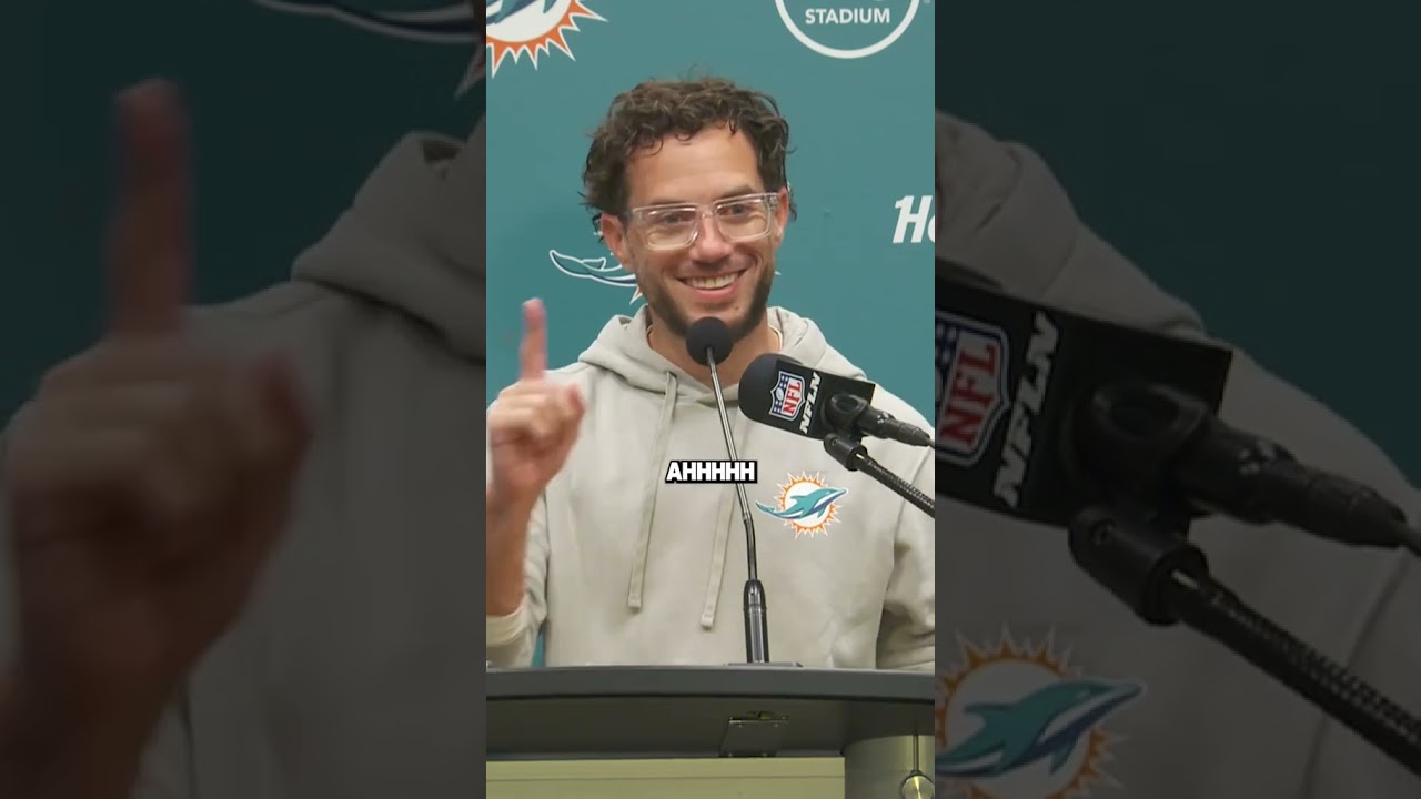 touch&eacute; coach 😂 #mikemcdaniel #nfl #miamidolphins