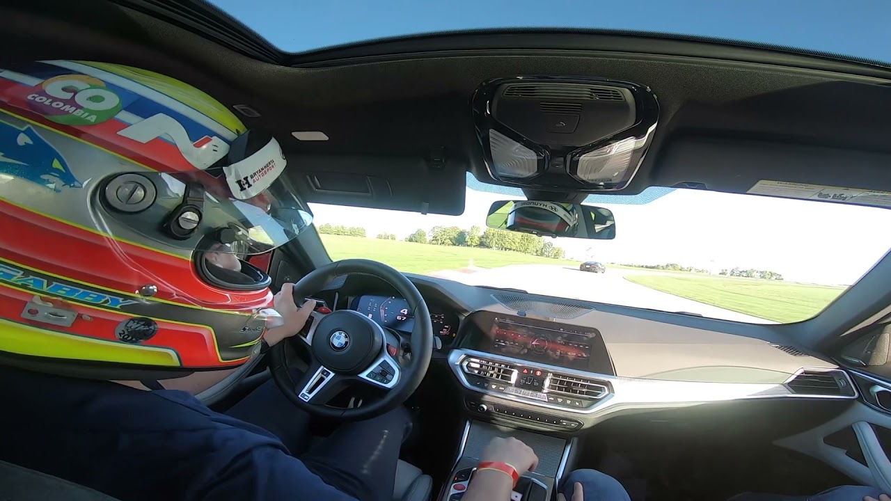 BMW M4 vs Audi R8 V10
