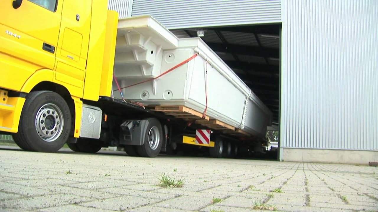 RivieraPool.TV: Einbau eines Classic XL Fertigschwimmbeckens