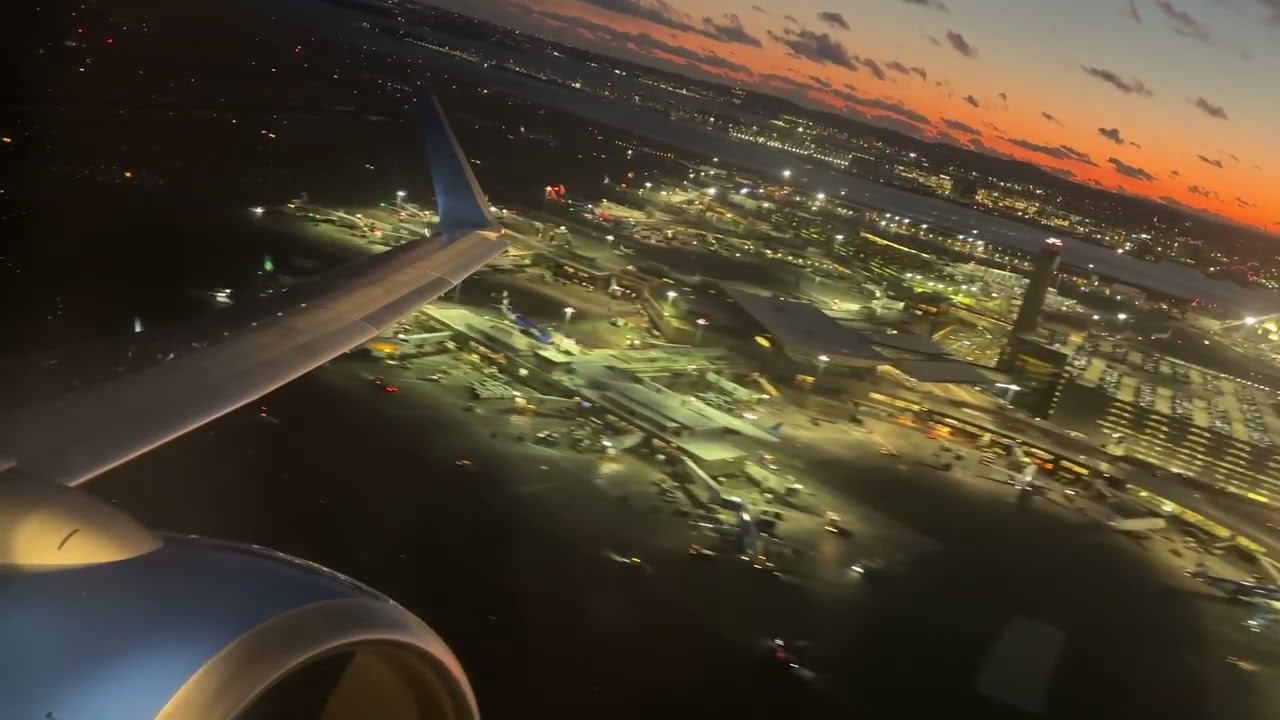 Epic BUZZSAW United Airlines Boeing 737-800 Takeoff Runway 33L Boston Logan