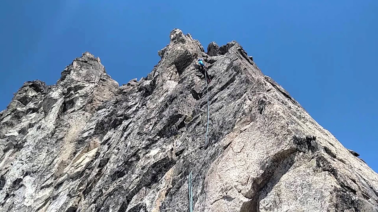 Rappelling Sharksfin Tower