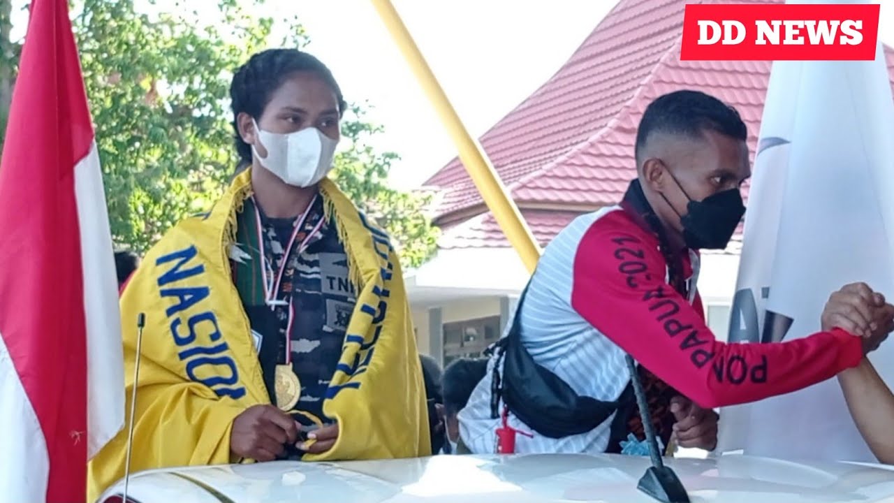 YOSEPH AMORMEUS DAN JENI KAUSE PERAIH MEDALI EMAS DISAMBUT PEMKAB SIKKA