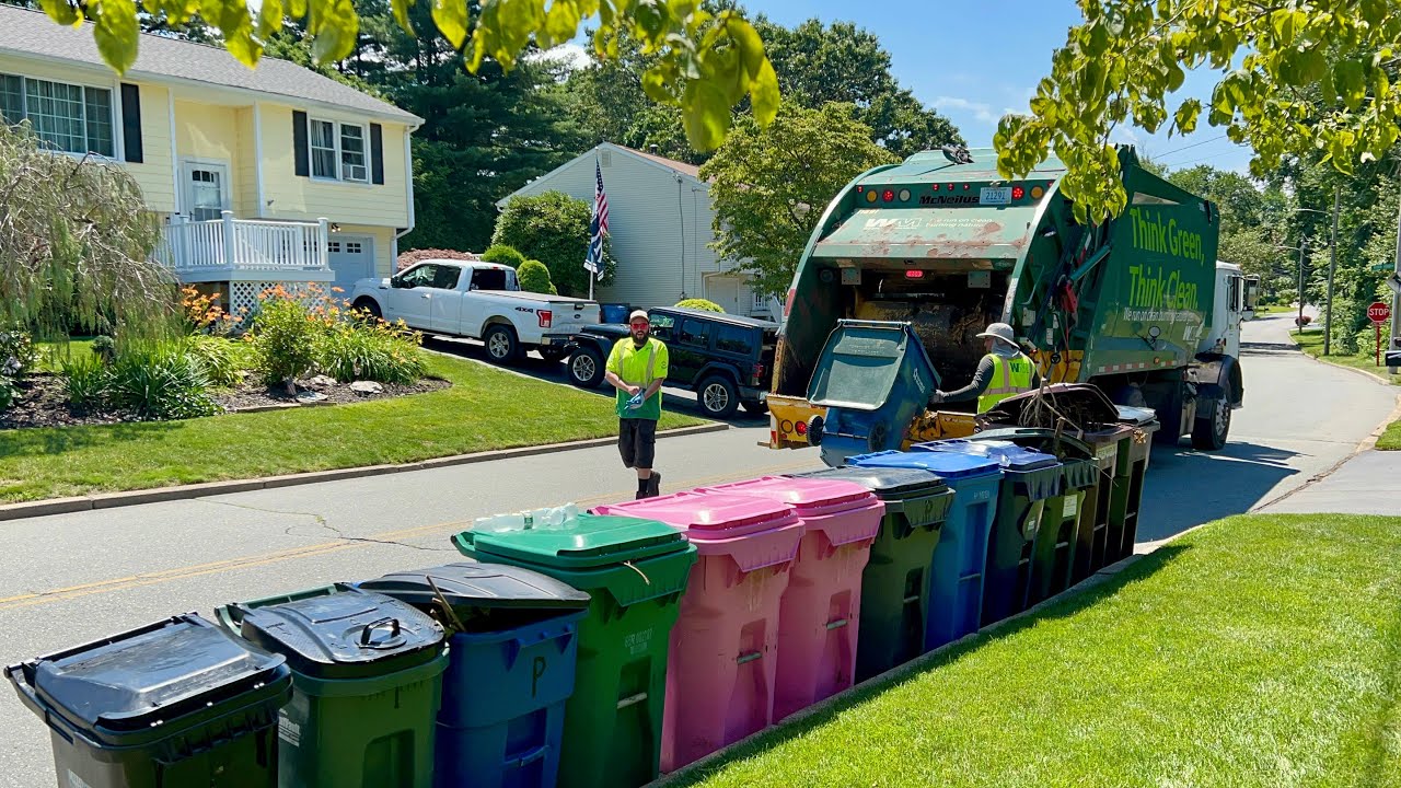 Waste Managment Garbage Truck VS Heavy Summer Yard Waste