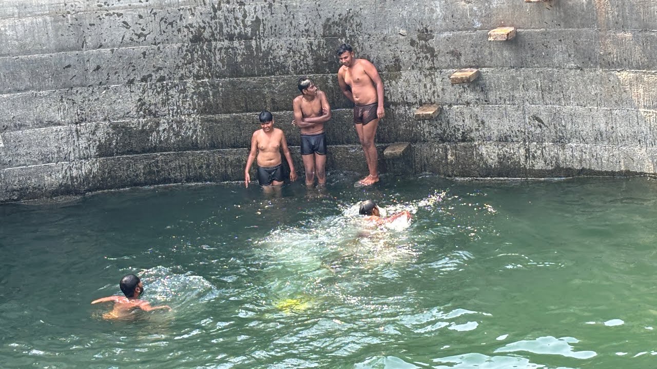 swimming😱