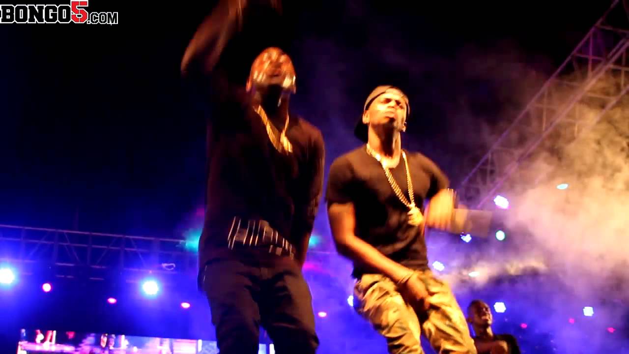 Davido na Diamond Platnumz Show ya Fiesta Dar