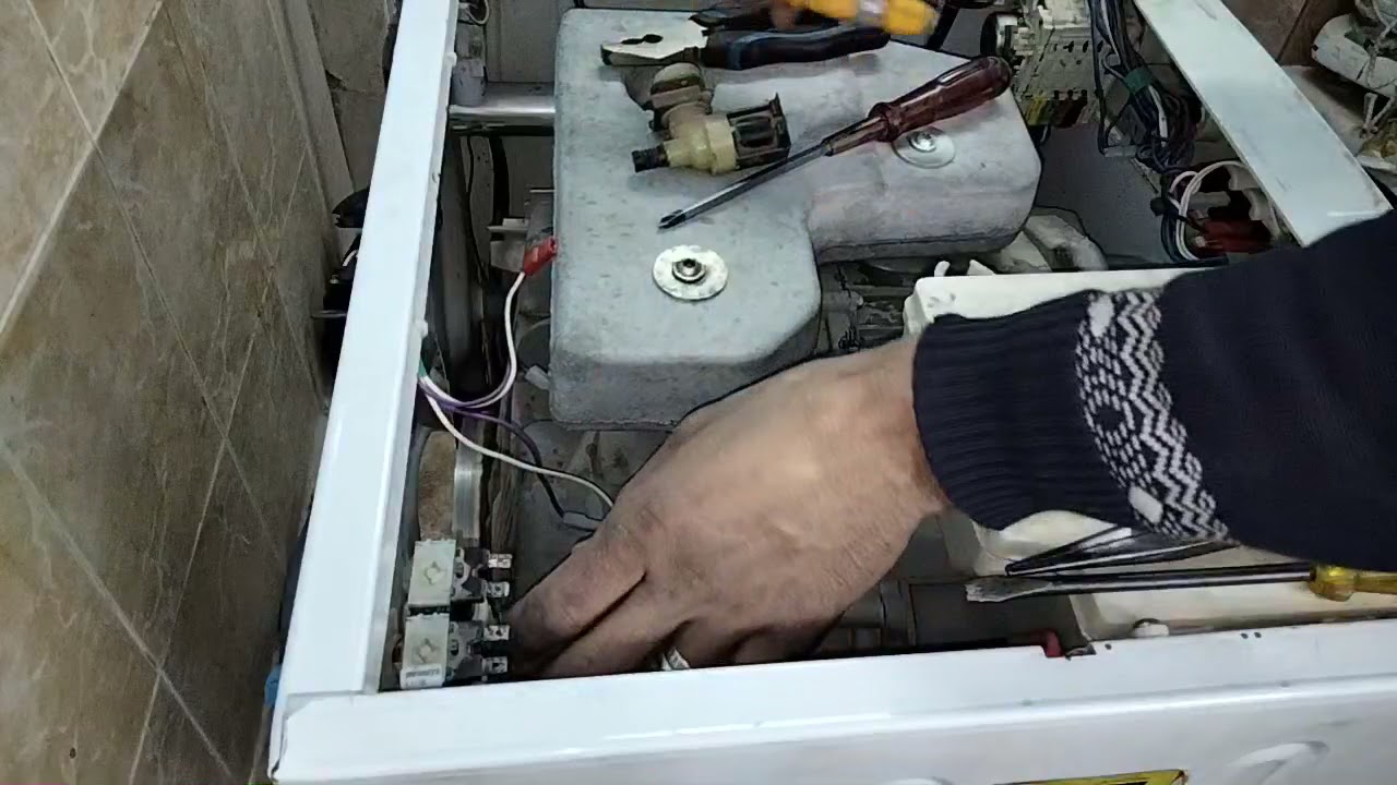 تغيير صمام مياه للغساله الاوتوماتيك
