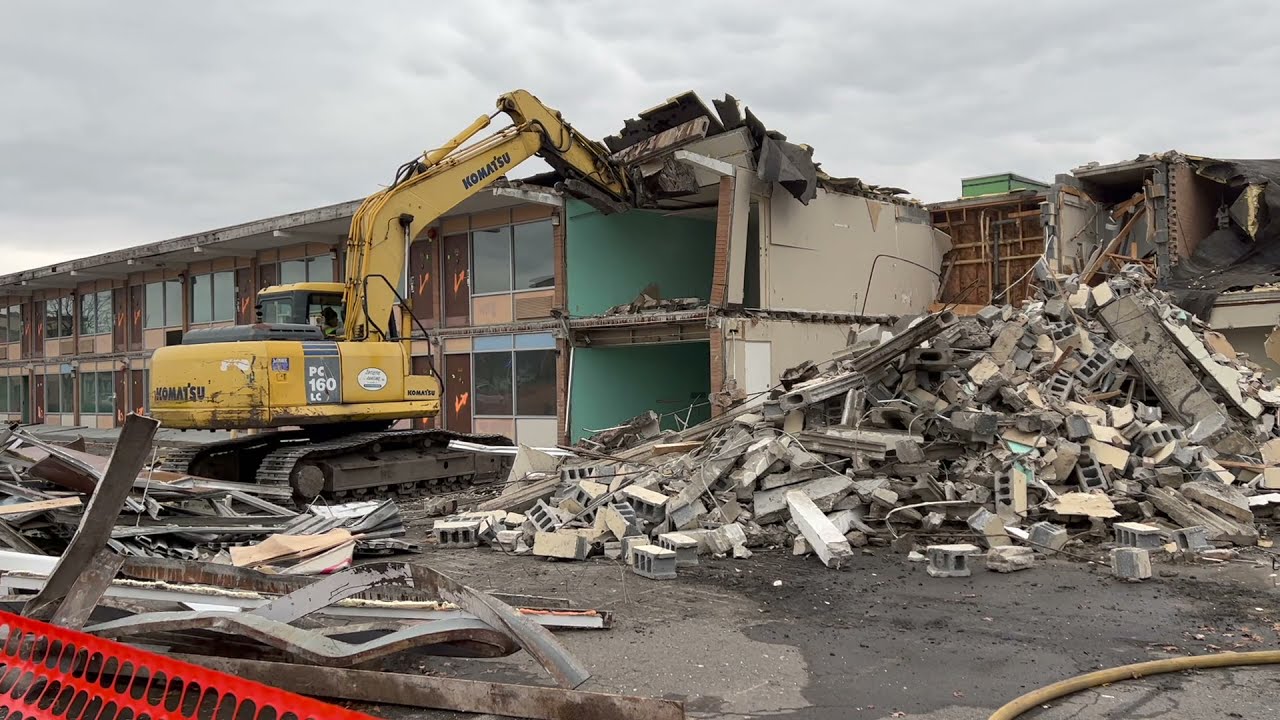 Red Carpet Inn motel demolition in Downtown Scranton
