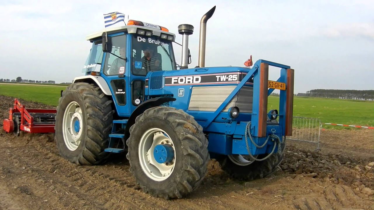 Ford TW25