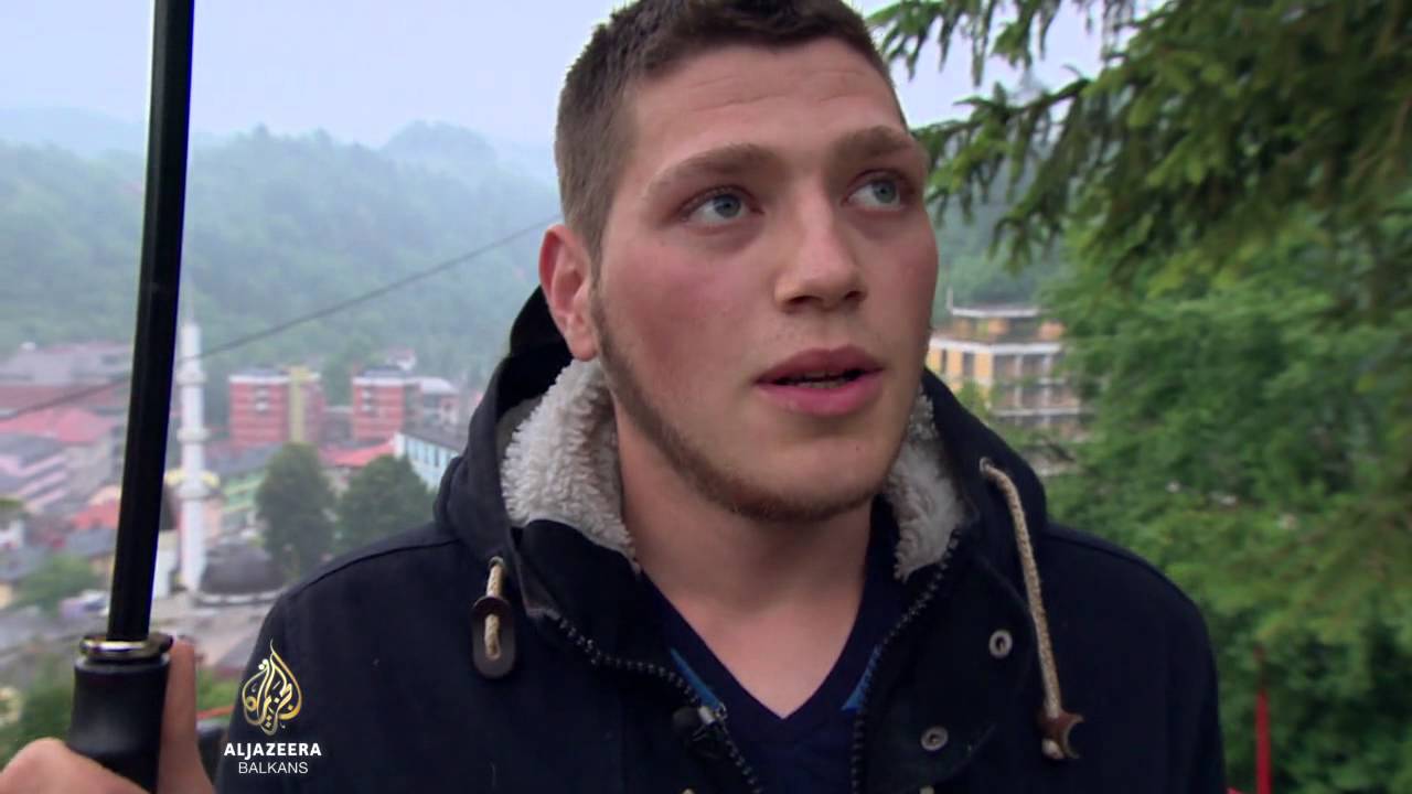 Mladi odlaze iz Srebrenice