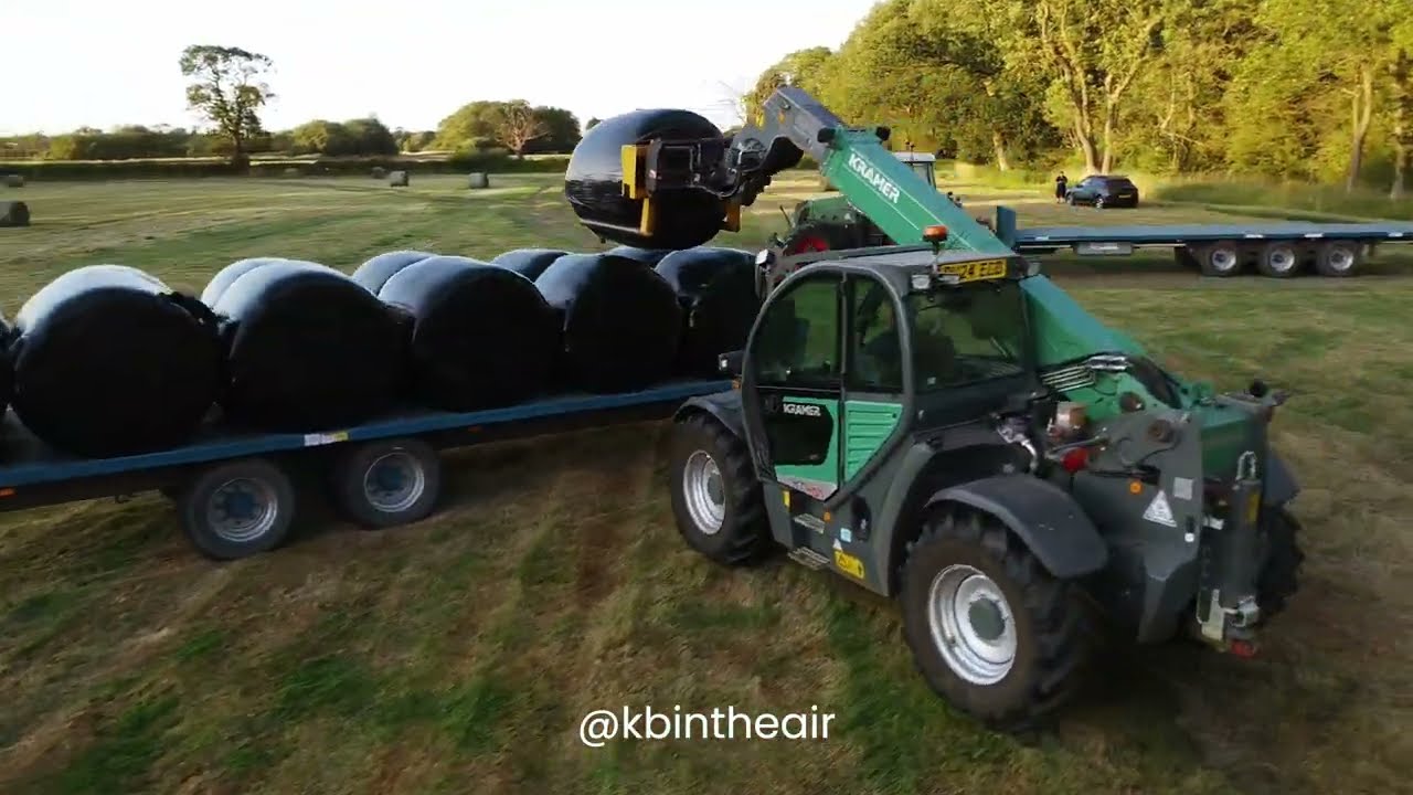 Wrapping 25  - Part 2 🚜🐄#farming #farm #tractor #farmer #farm #uk #kramer #fendt #johndeere #agri