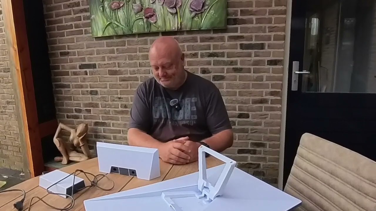 Starlink gen3. Uitpakken, uitleg en het doel is op een rijdende camper internetten in heel Europa.