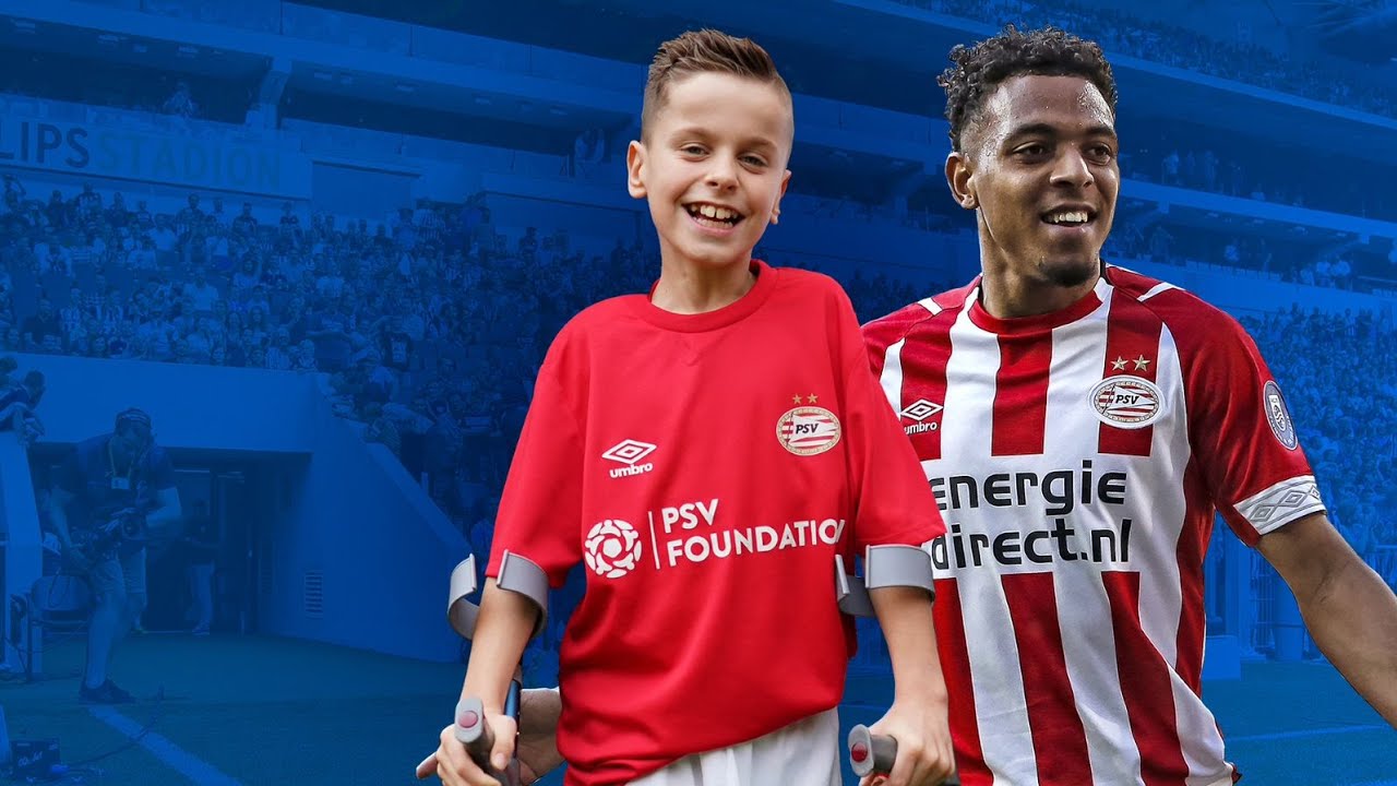 Giano speelt met zijn grote PSV held Donyell Malen!