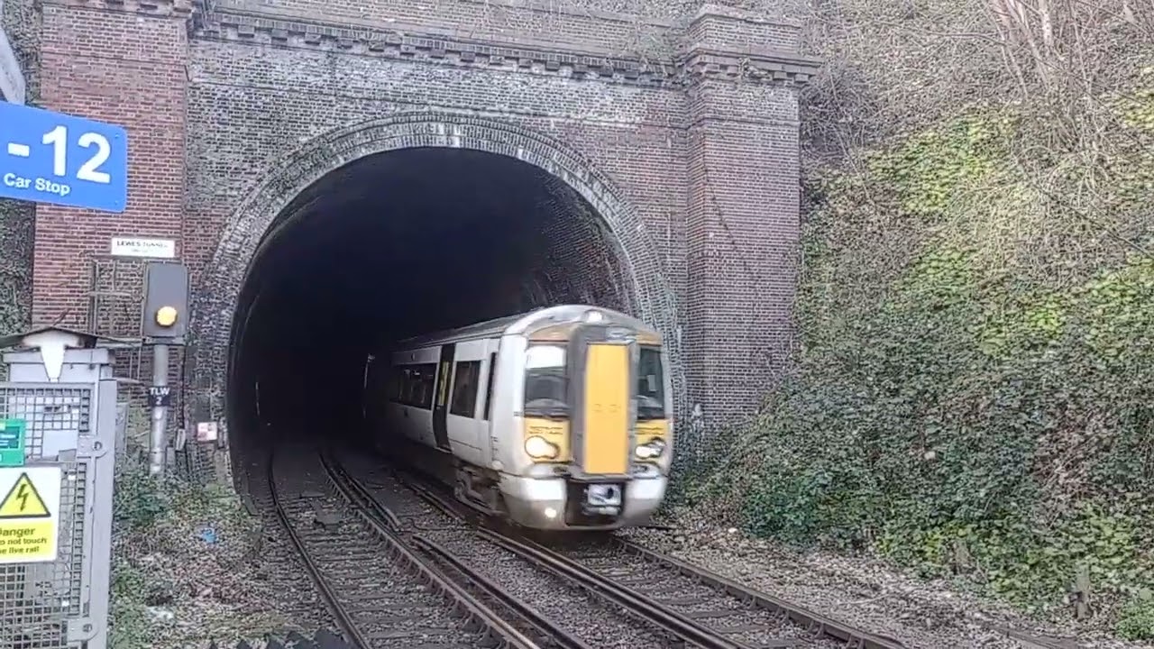 # X Great northern 387122 and GX 387207 on the 15:57 to Ore Via Eastbourne from London Victoria 