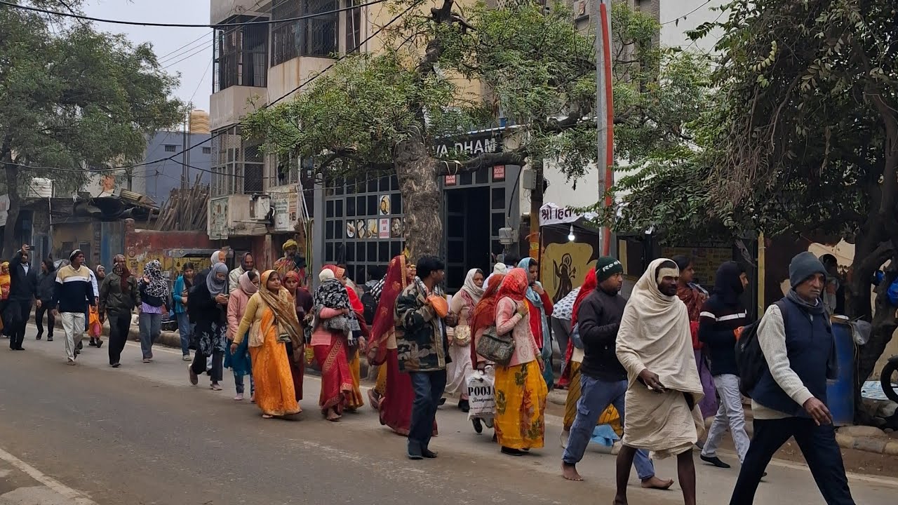 विजया एकादशी पर श्री धाम वृंदावन की परिक्रमा  Live
