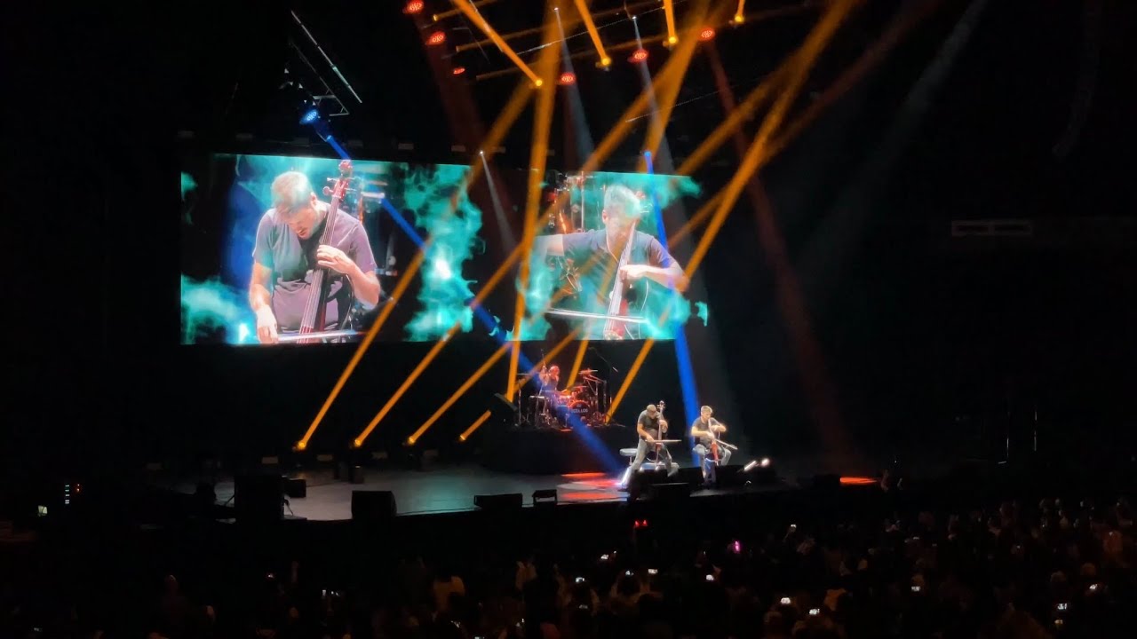 2CELLOS World Tour 2022 last stage Nov. 22. 2022 in 武道館 Tokyo Japan