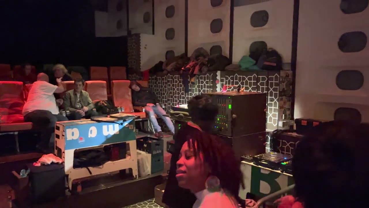Keety Roots ft. Danman plays Aba Ariginial - Quaker Town@Worm Rotterdam (14-1-2023)