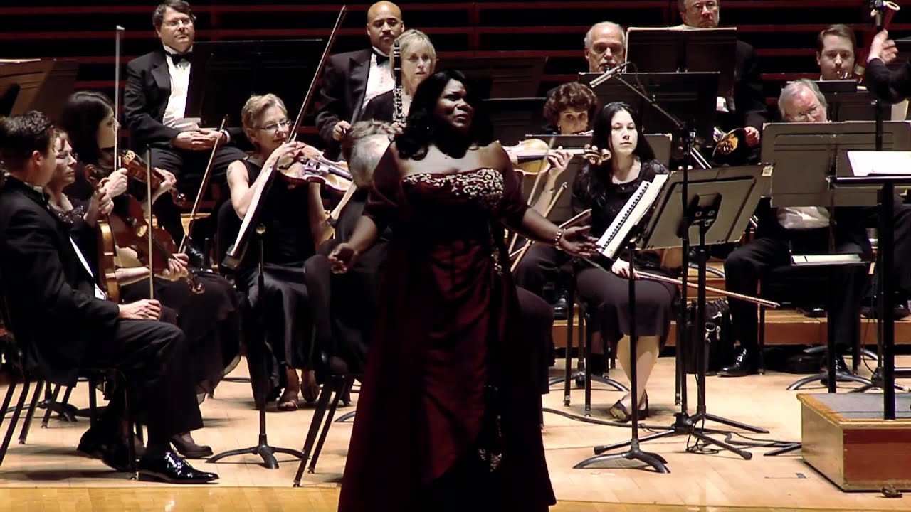 AVA 75th Latonia Moore - La mamma morta