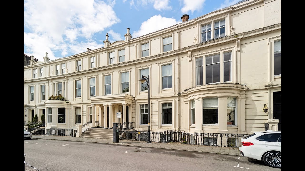18A Royal Crescent, Kelvingrove, Glasgow, G3 7SL