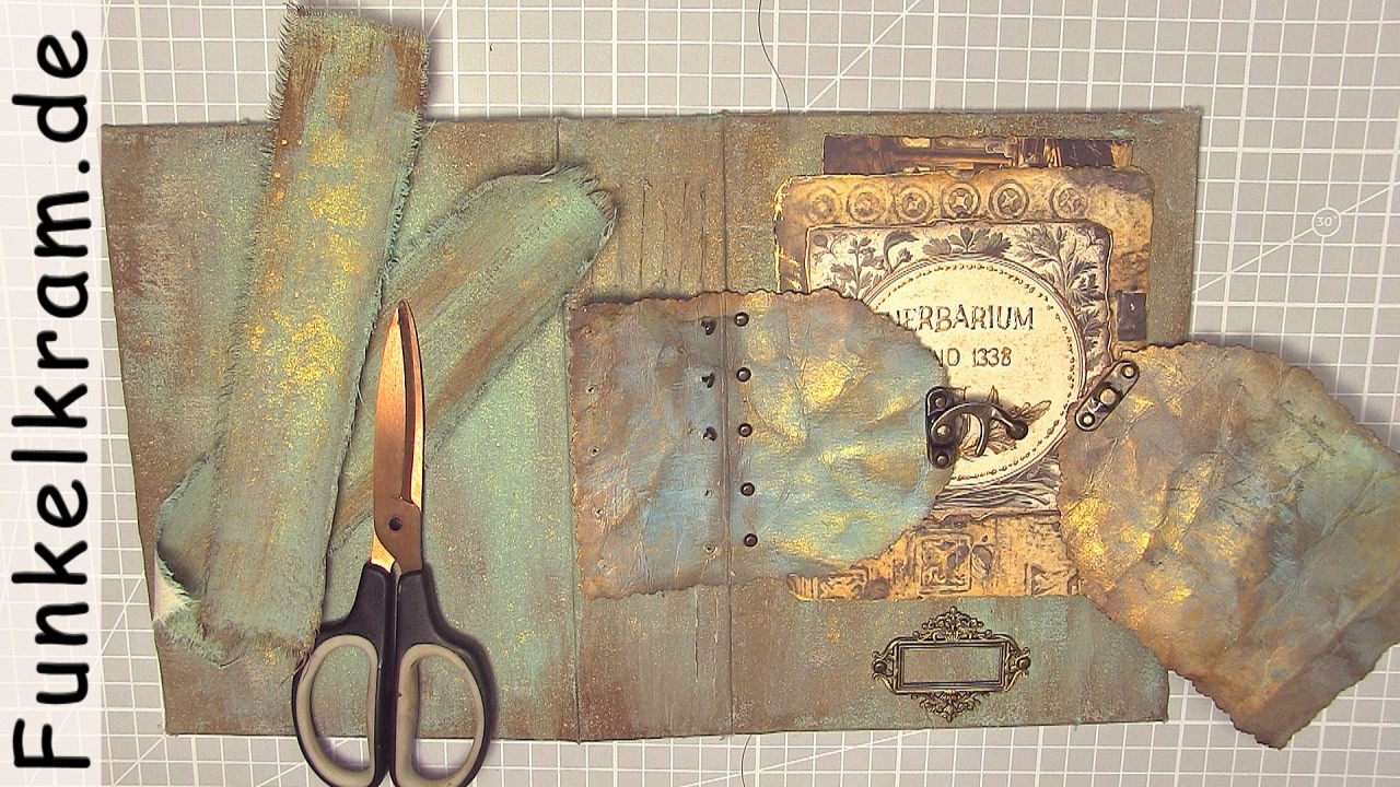 JunkJournal Verschluss mit Stamperia Stone Paper