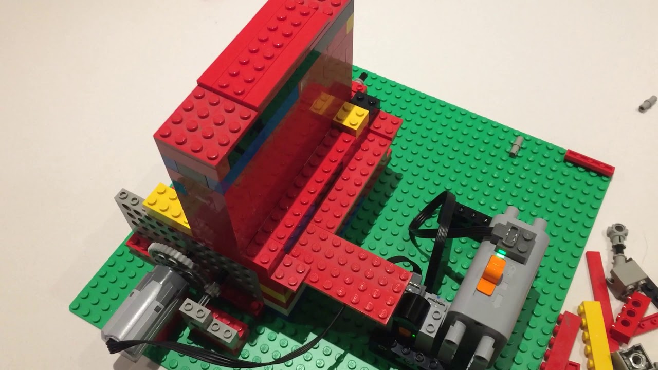 LEGO Technic InLine-4 Cylinder Diesel Engine. Ugly but good sound!