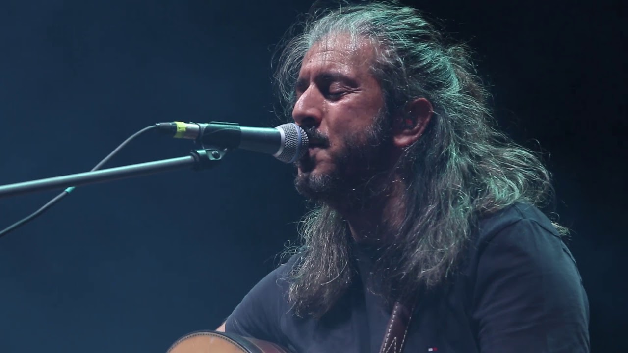 Γιάννης Χαρούλης - Καίγομαι και σιγολιώνω - Θέατρο Πέτρας Τρίτη 12 Ιουνίου 2018