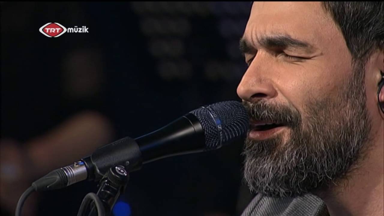 Uğur Işılak - Bayramlar Bayram Ola (Söz: Abdurrahim Karakoç Beste: Uğur Işılak)