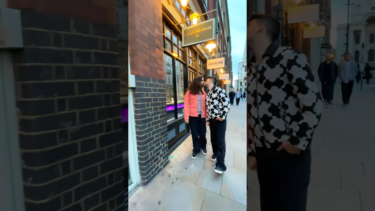 Gay couple kissing on the street #gay #gaycouple #couple #couplegoals
