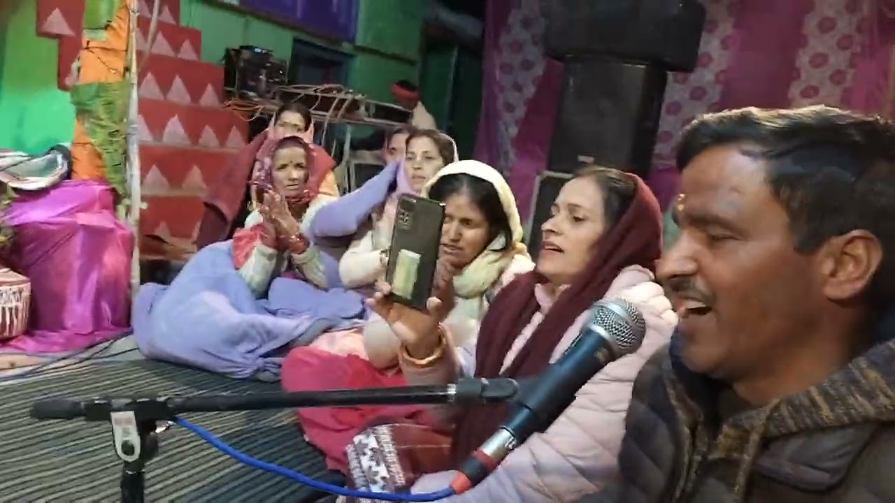 #kumauni  चंद्रबदन मृगलोचनी मैया तेरा भवन है कहां (पहाड़ी भजन मैया का भागवत मै 🚩)#bhagwatkatha 