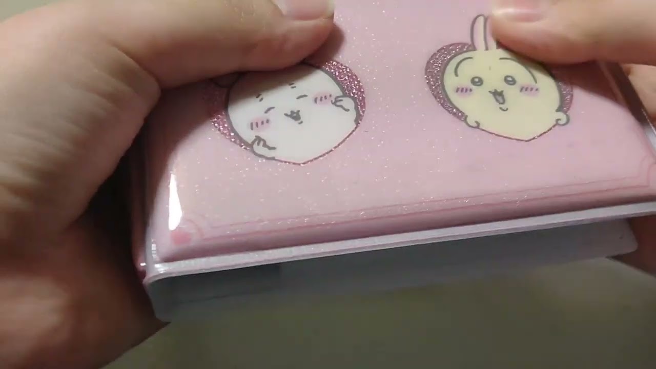 ついにちいかわのシール帳デビュー！