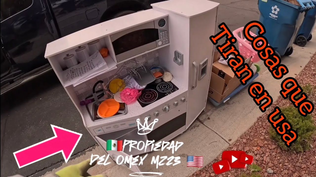 Dumpster Diving en USA: cosas buenas que la gente tira MUCHA ROPA NUEVA 