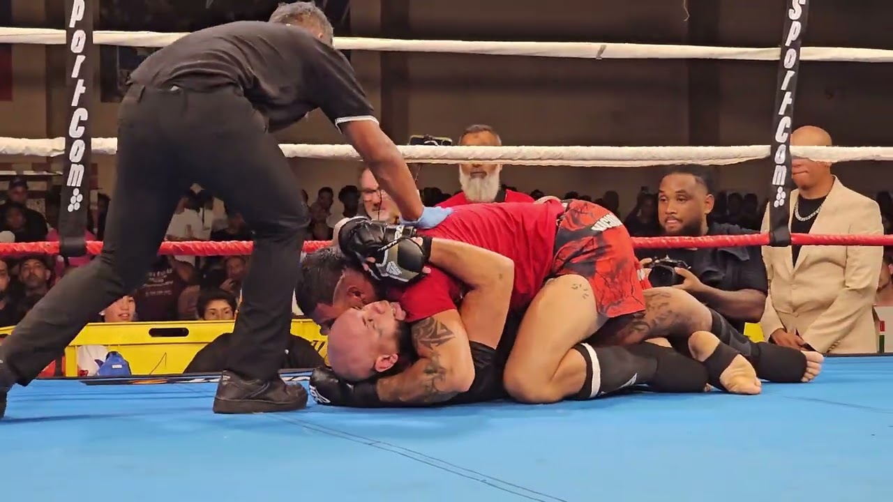 Défaite de Tanos contre Éric Hoareau à la Rage Night 2