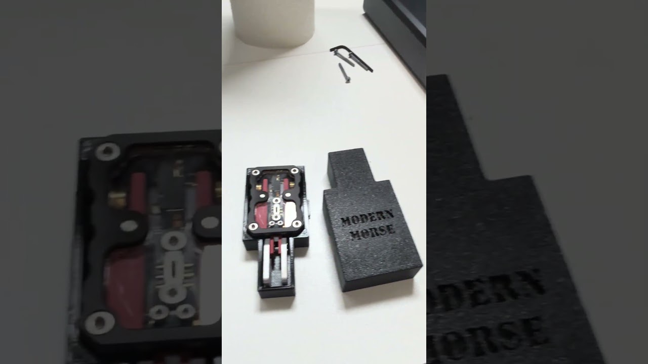 Современный корпус для радиостанции Морзе, напечатанный на 3D-принтере. #азбукаморзе #радиолюбите...