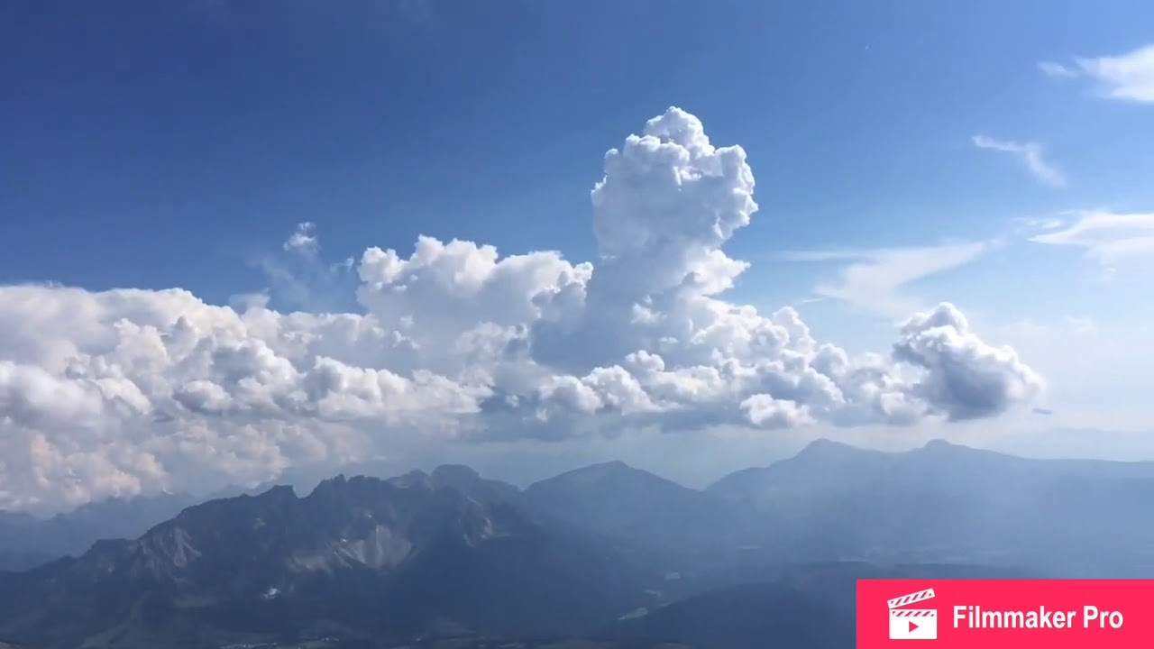 Gleitschirmflug über dem Rosengarten zum Schlern Dolomiten