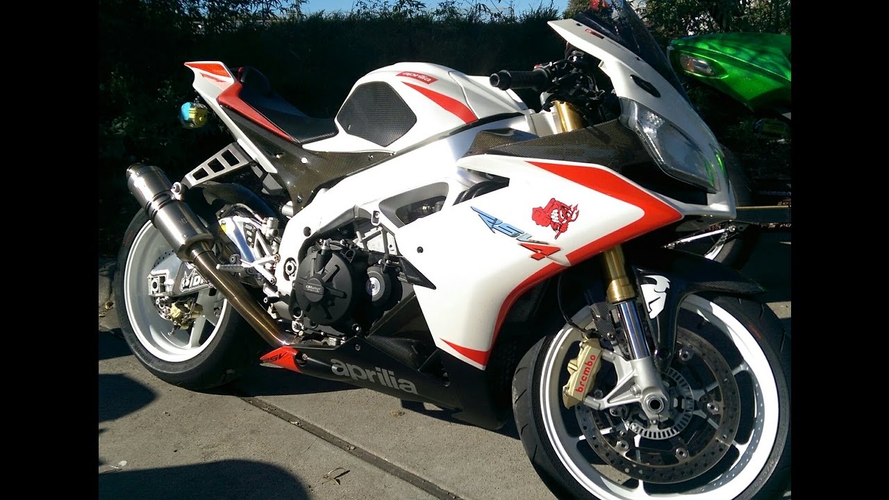 APEX 2012 RSV4 vs GSXR1000 vs 2015 R1