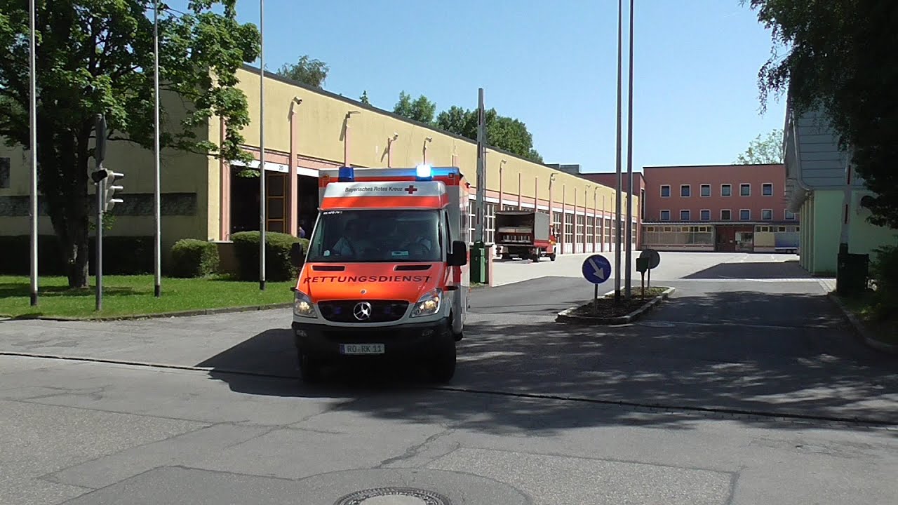 RTW BRK + FuStw  Polizei Rosenheim auf Alarmfahrt