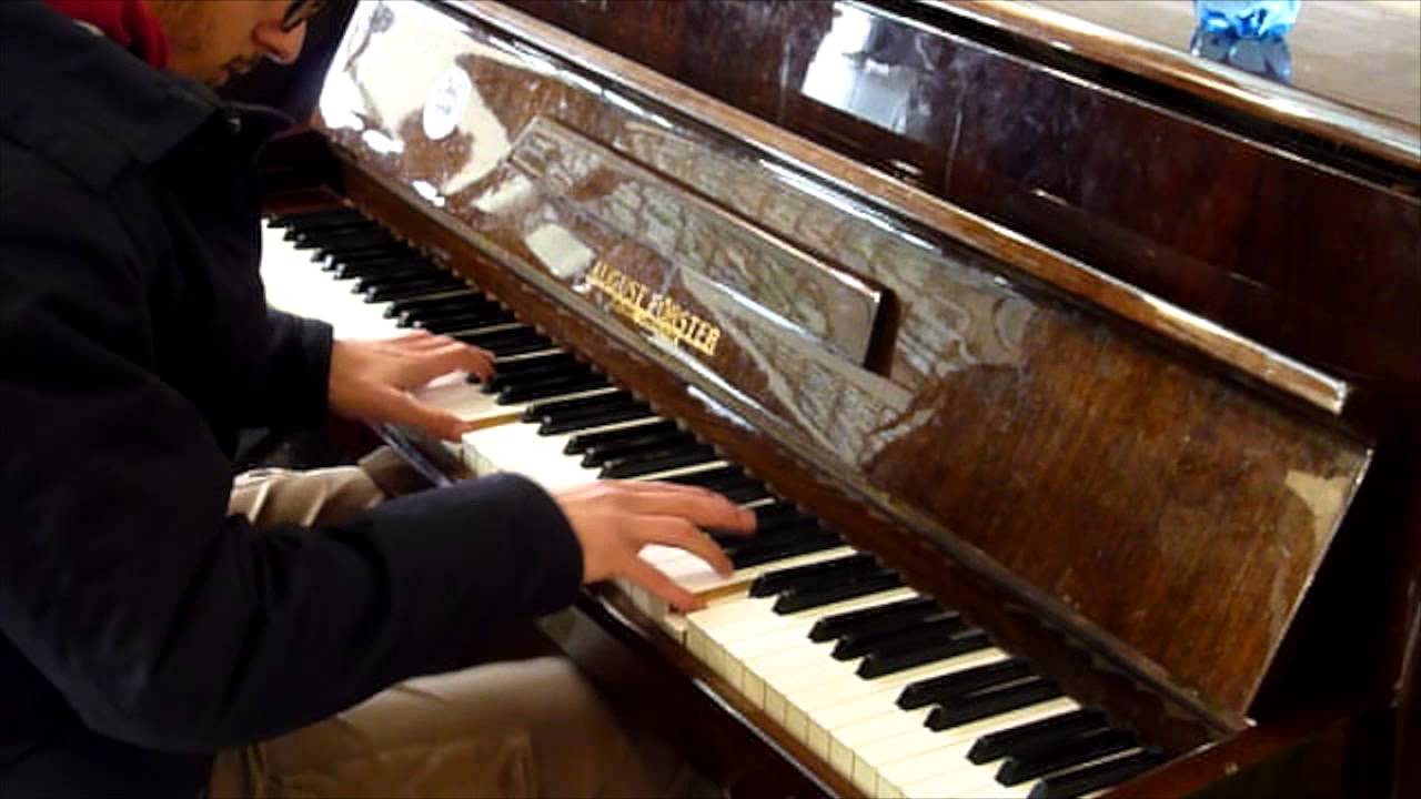 Pianista alla stazione Santa Lucia di Venezia