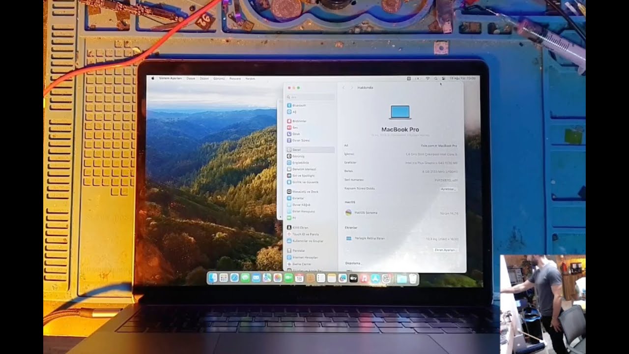 MacBook Sıvı Lekeli Ekran Onarımı | Ekranı Değiştirmeden Kurtardık