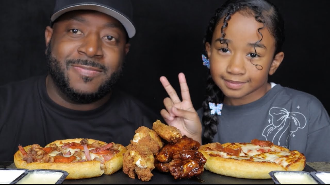 EATING PIZZA HUT WITH MY DAUGHTER. MUKBANG (EATINGSHOW) TCEATS