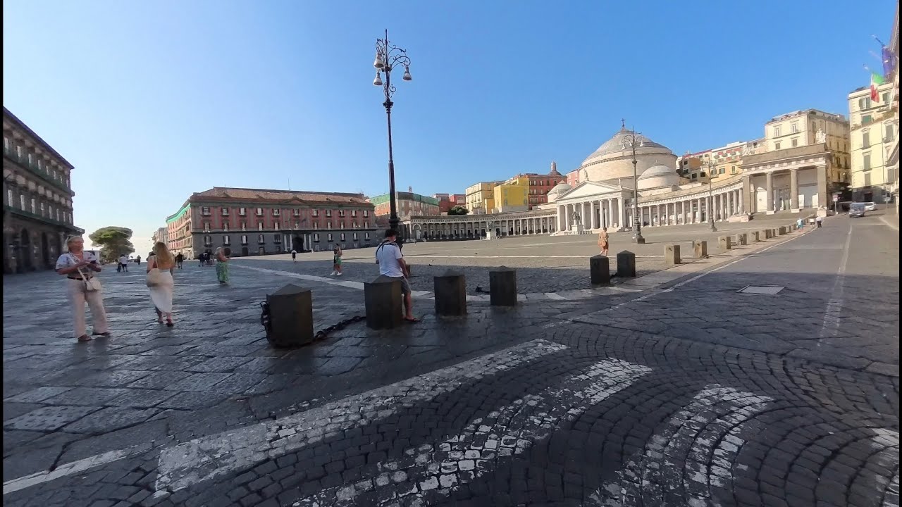 Morning Walk in Naples: Via Toledo, Piazza del Plebiscito, Castel Nuovo & Galleria Umberto