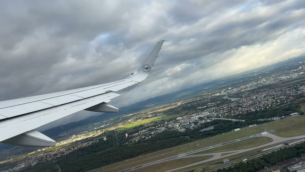 Lufthansa Airbus A320neo take-off from Frankfurt am Main (FRA) 15SEPT2025