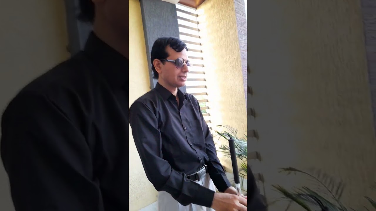 This is the first talking stick for the blind. यह है दृष्टि बाधित लोगों के लिए पहेली बोलती छड़ी
