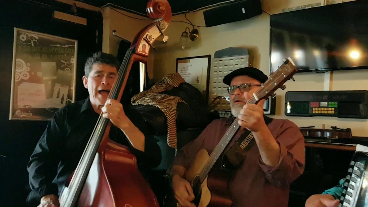 Basseralle Trio - Så længe himlens blå