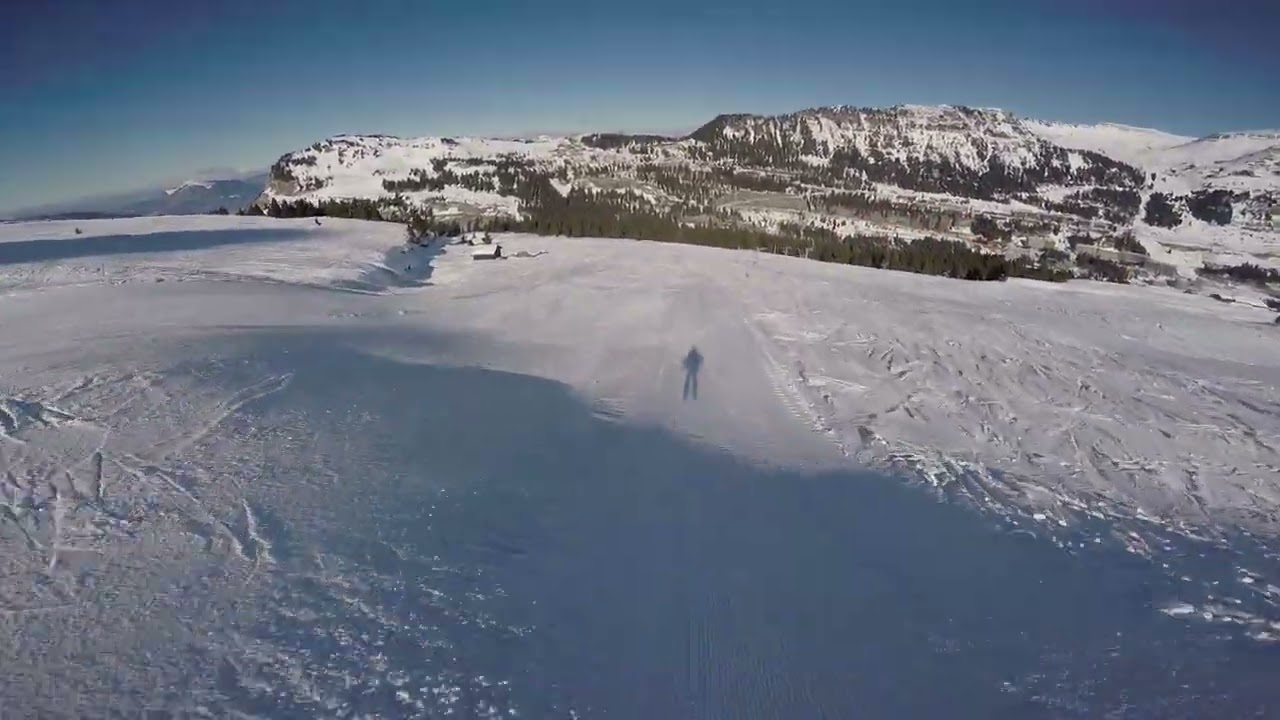 speed run on Cornaline blue run in Flaine and the airtime I got on that hill was insaine!