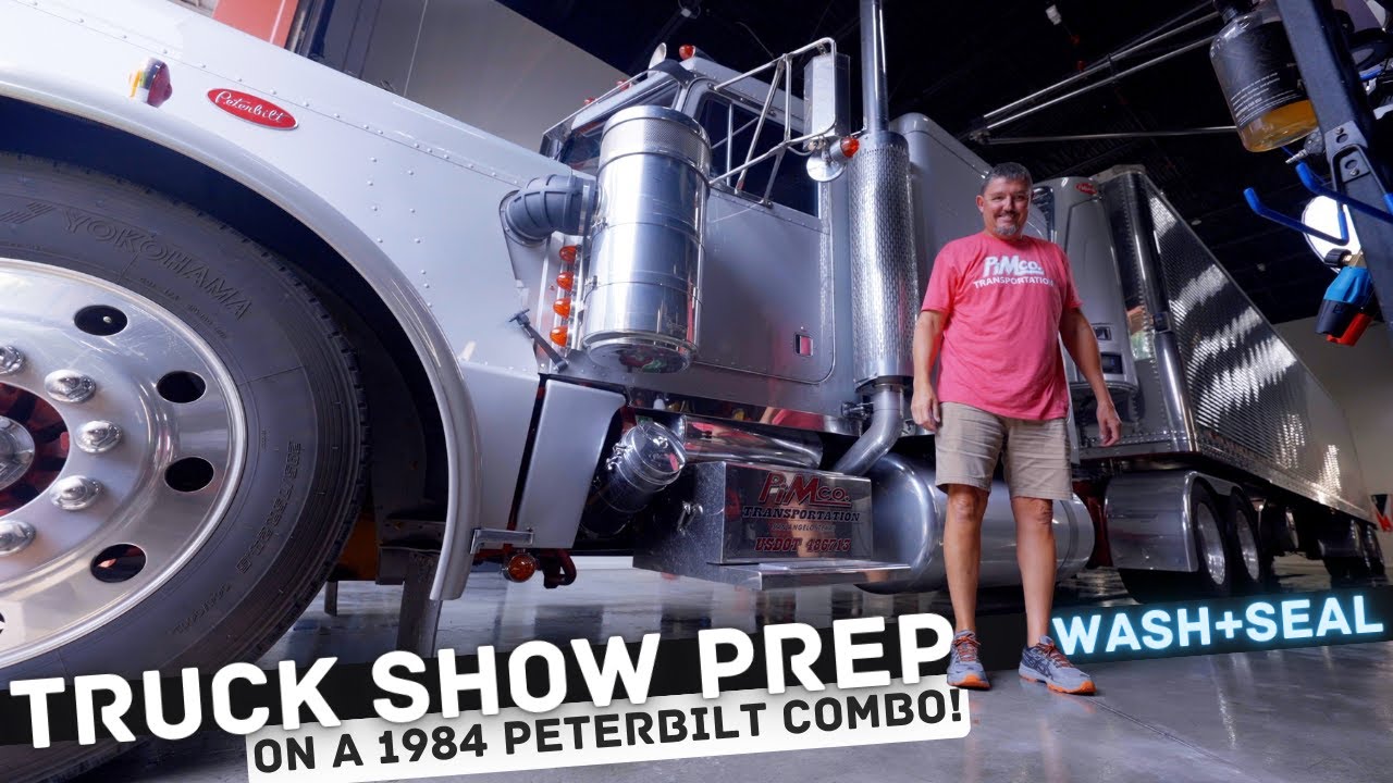 Washing 2000 miles of rain+grime+bugs off a 1984 Peterbilt!