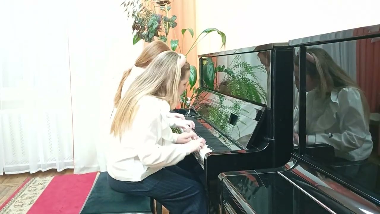 Калюк Полина, Поплавская Юлия.,ансамбль,средняя гр., Новогрудская ДШИ 