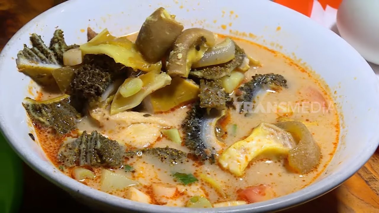 Kevin Hillers Menikmati Segar Lezat Soto Betawi Bang Kurdi | MAKAN RECEH (14/01/25)