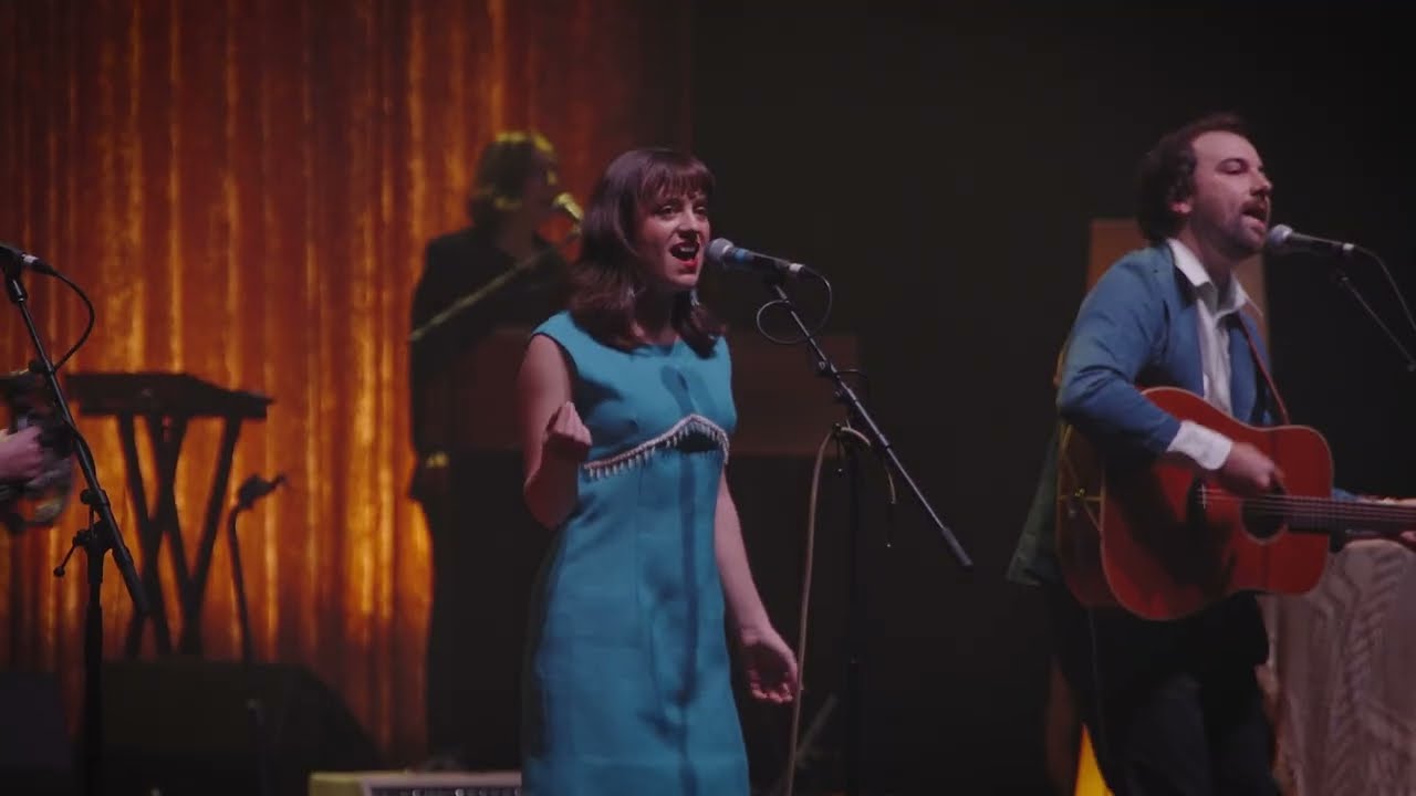 Songs From The Canyon - California Dreamin' (The Mamas and The Papas)