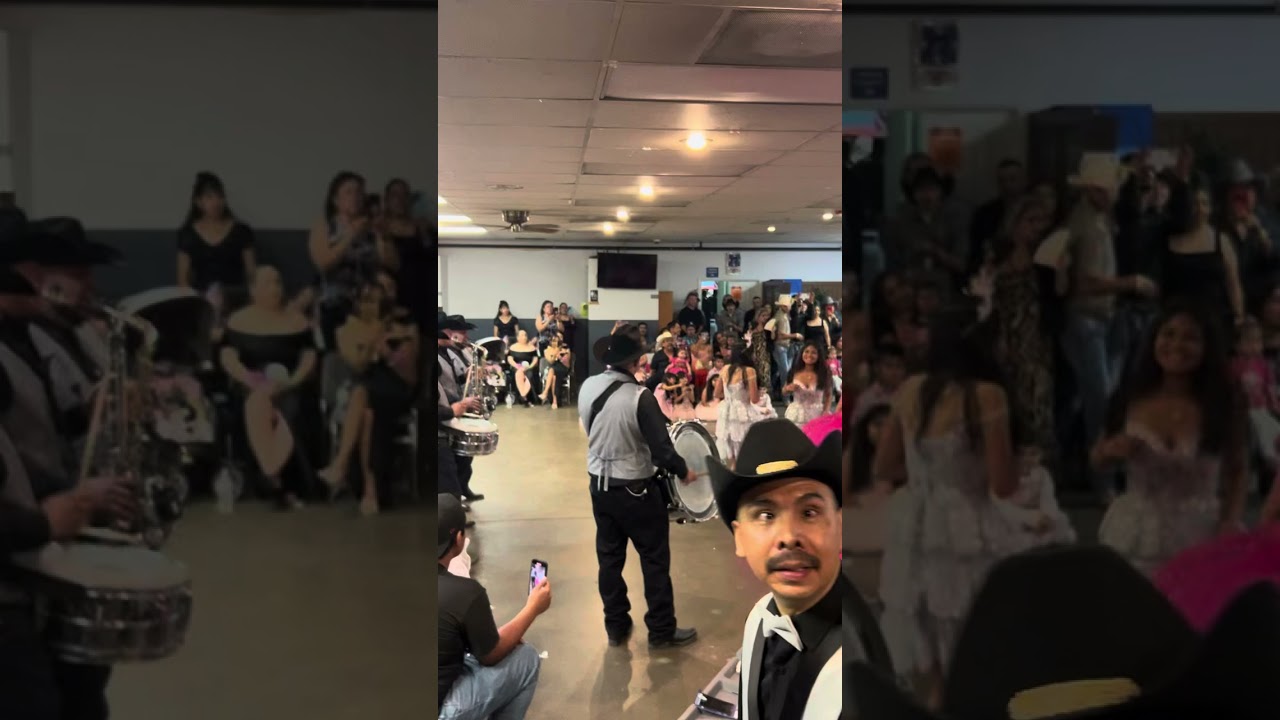 Entrada de quinceañera con Tamborazo