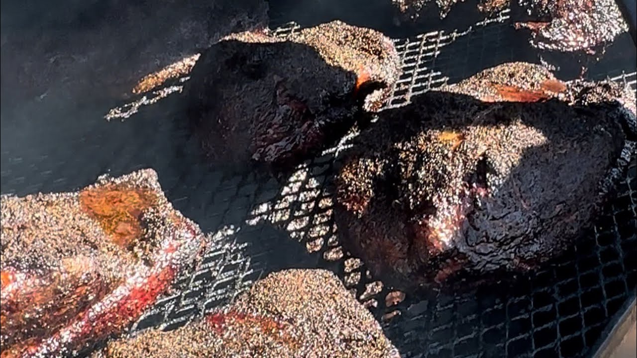 Hickory Wood on Briskets🔥🔥lesbbq.com